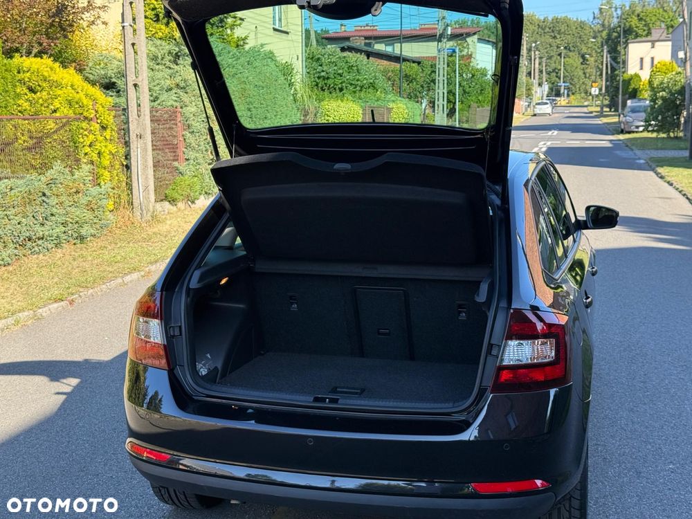 Skoda RAPID Spb 1.0 TSI Drive - 27