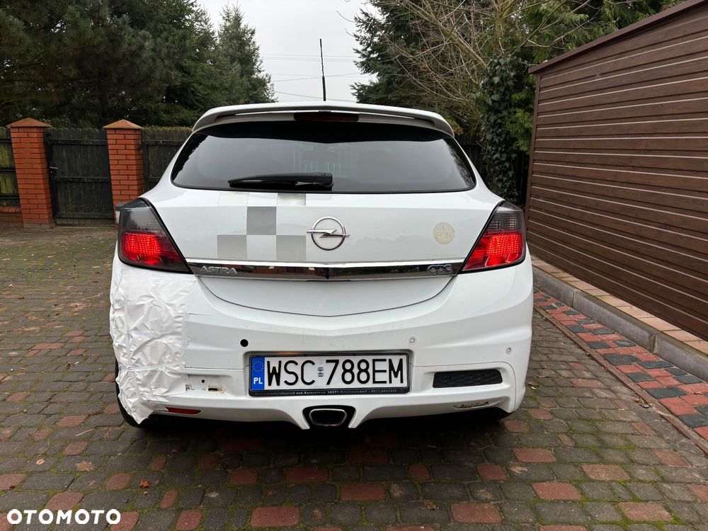 Opel Astra OPC Nürburgring Edition - 9
