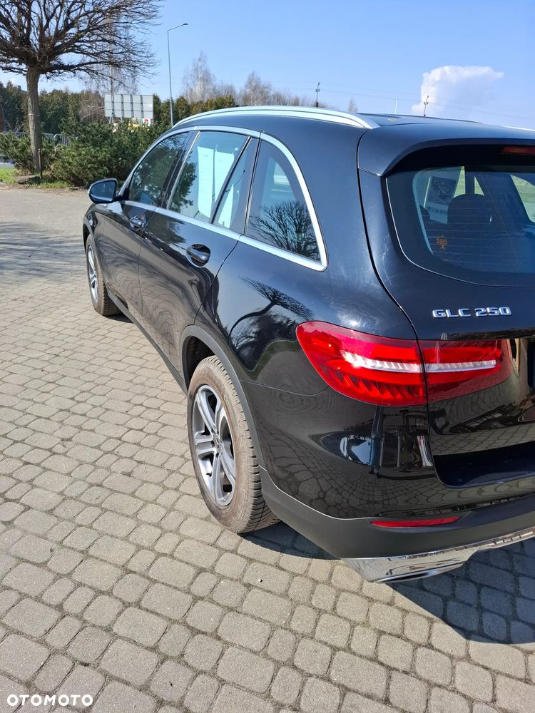 Mercedes-Benz GLC - 4