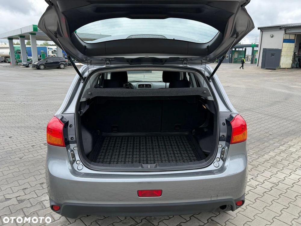 Mitsubishi ASX 1.6 Inform - 12