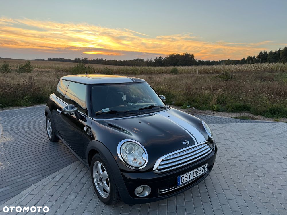 MINI Cooper Standard - 2