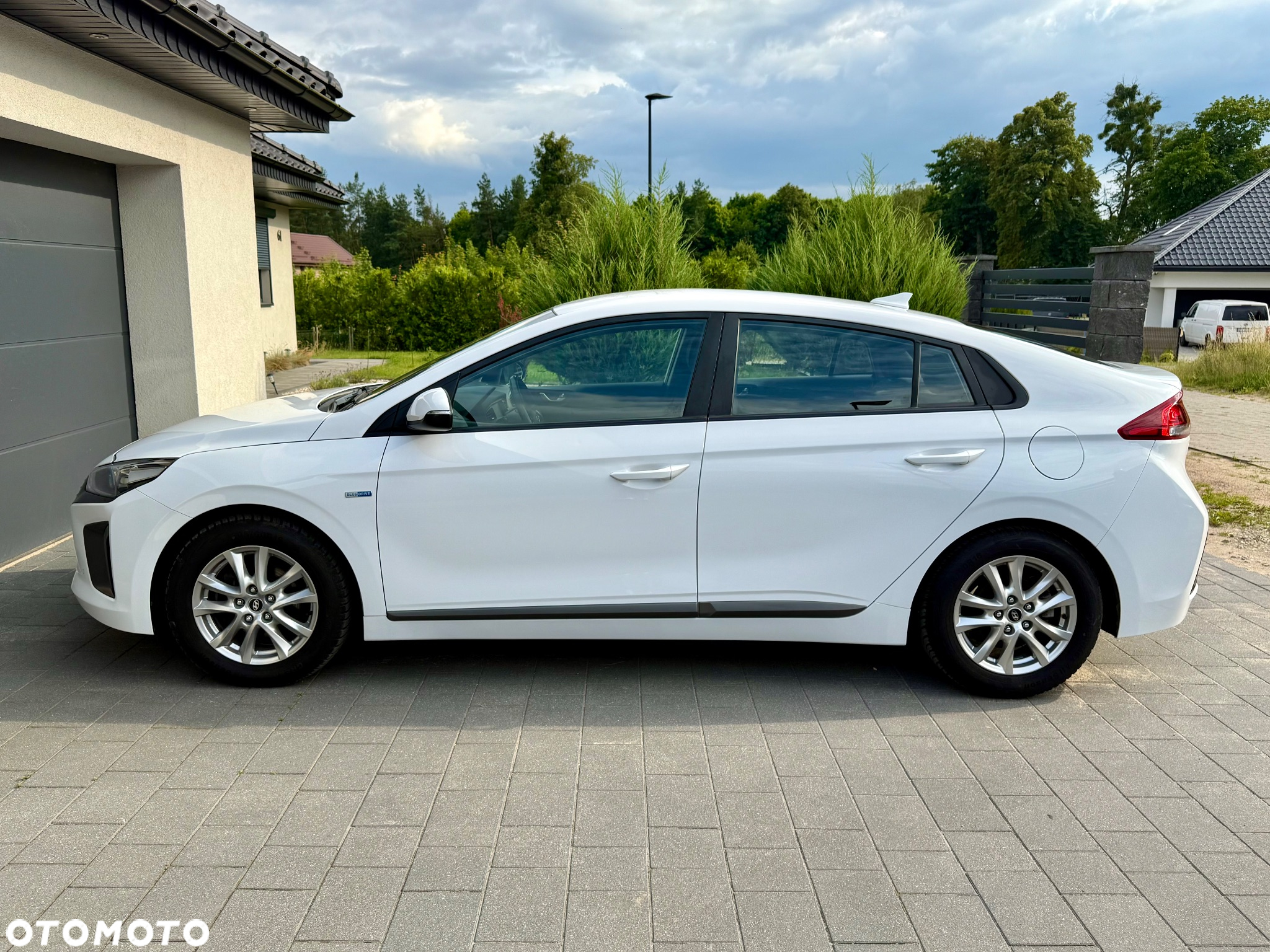 Hyundai IONIQ Hybrid 1.6 GDI Premium - 23