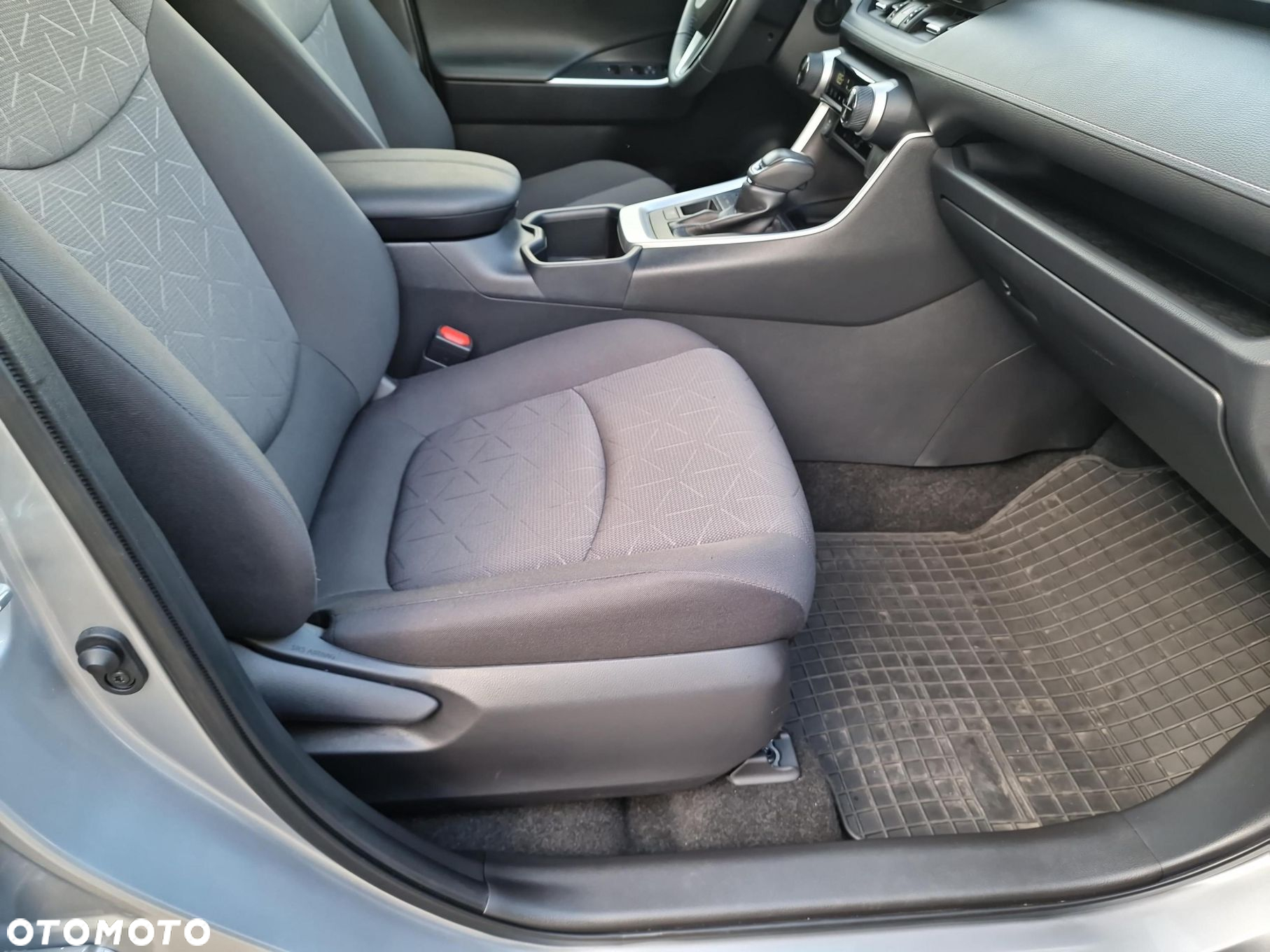 Toyota RAV4 - 13