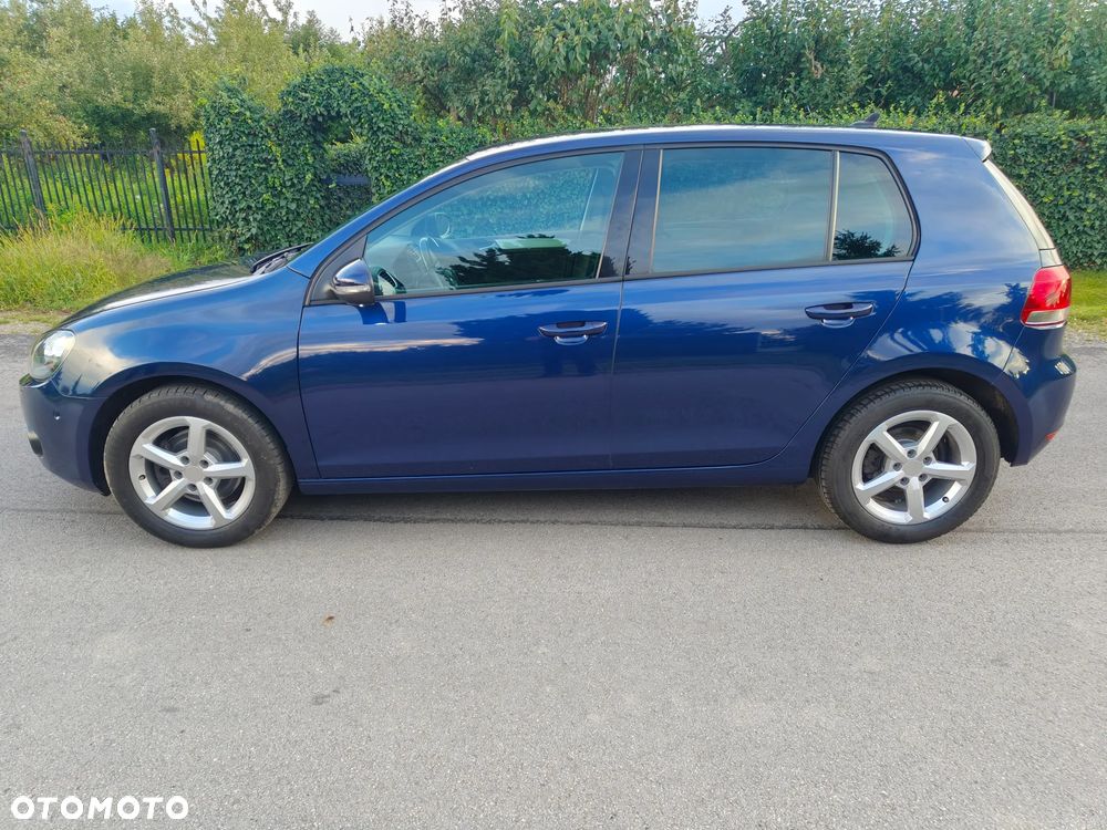 Volkswagen Golf 2010 photo 2