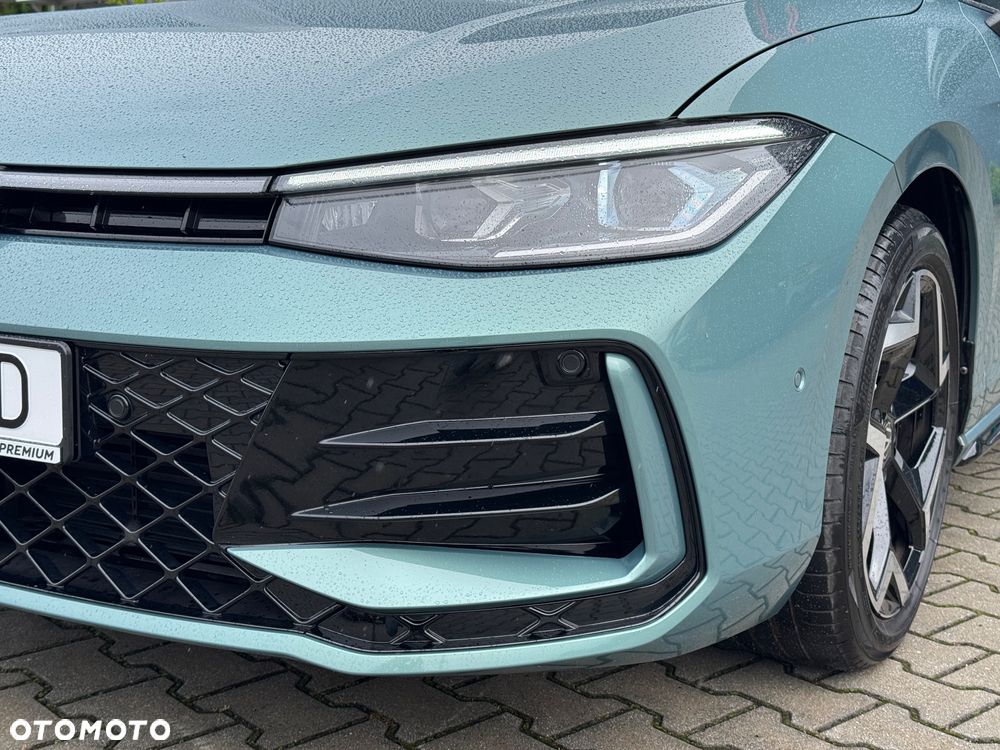 Volkswagen Passat - 11