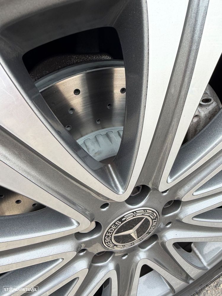 Mercedes-Benz E 220 d AMG - 16