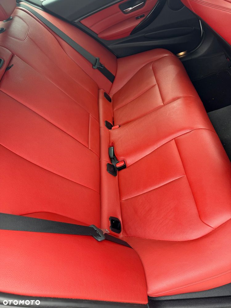 BMW Seria 3 - 32