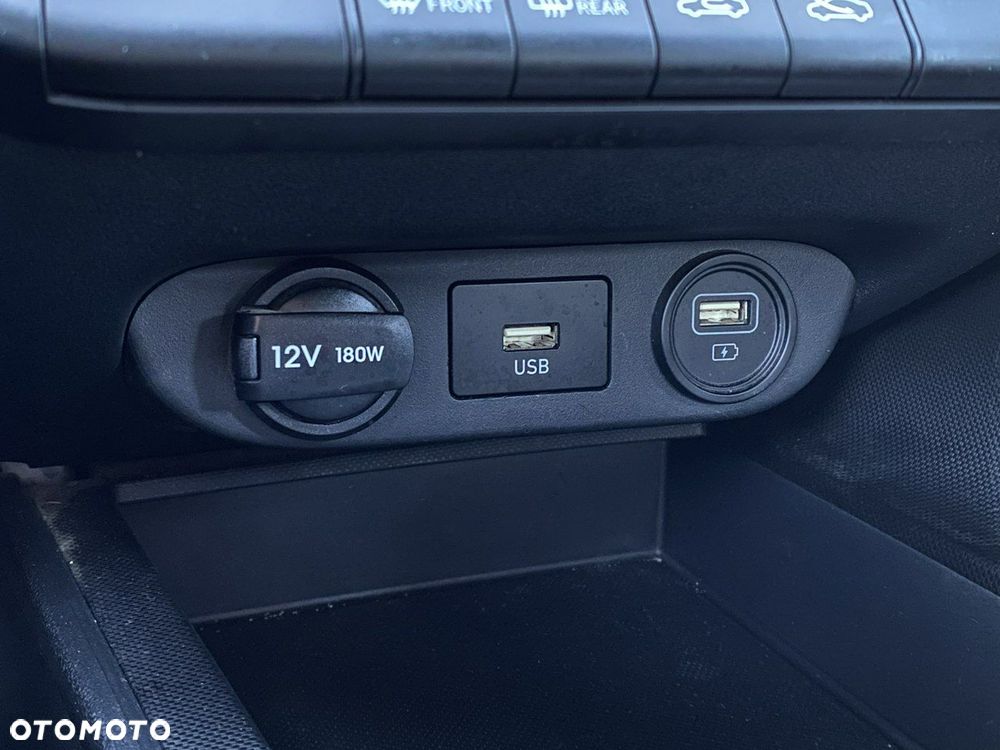 Hyundai Elantra - 27