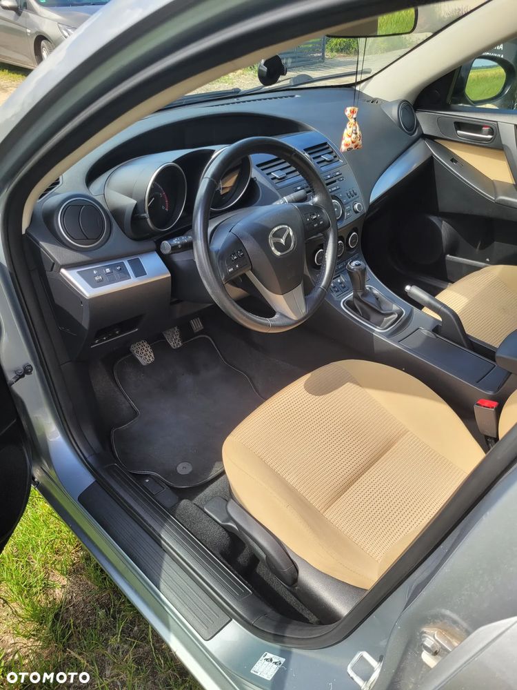 Mazda 3 - 7