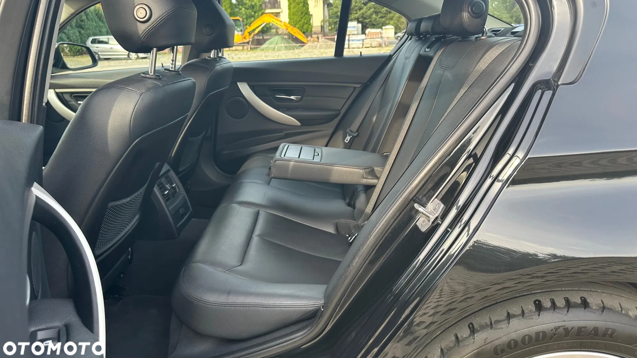 BMW Seria 3 320d xDrive - 22