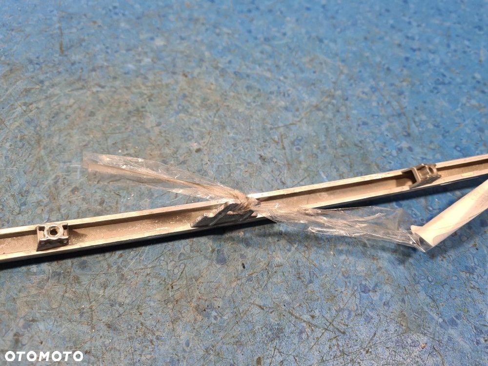 TOYOTA  COROLLA E21 LISTWA ATRAPY GRILLA PRAWA 53121-024607450 - 9