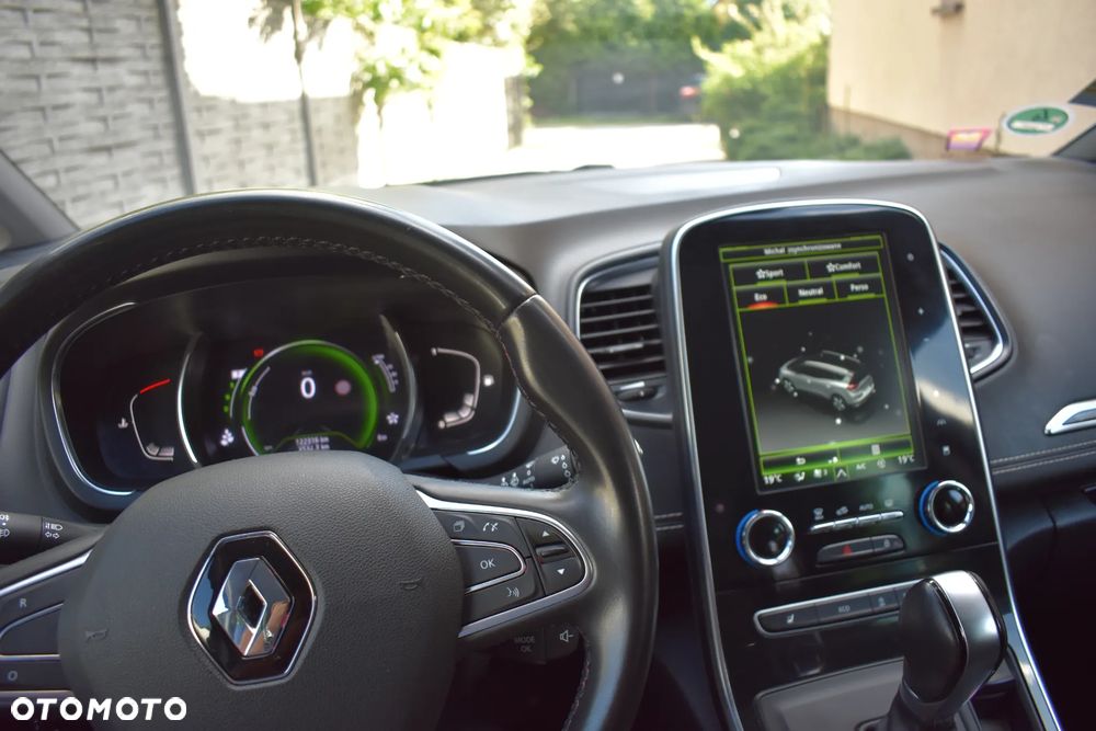 Renault Grand Scenic - 27