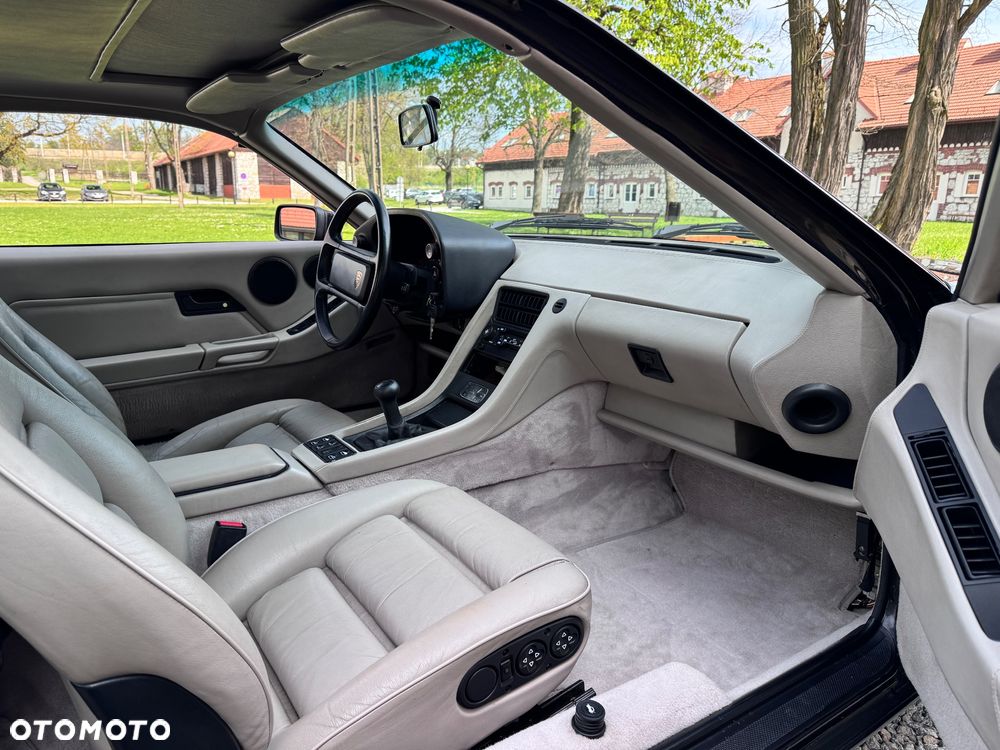 Porsche 928 - 27