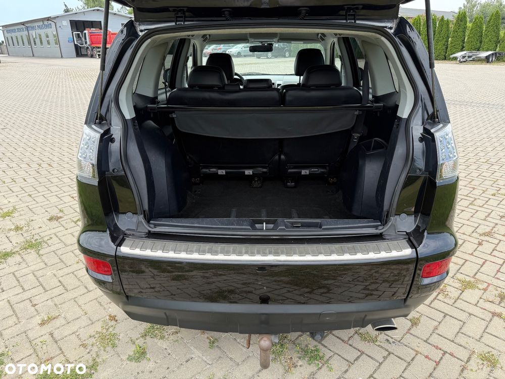 Mitsubishi Outlander 2.0 Intense 2WD EU5 - 28