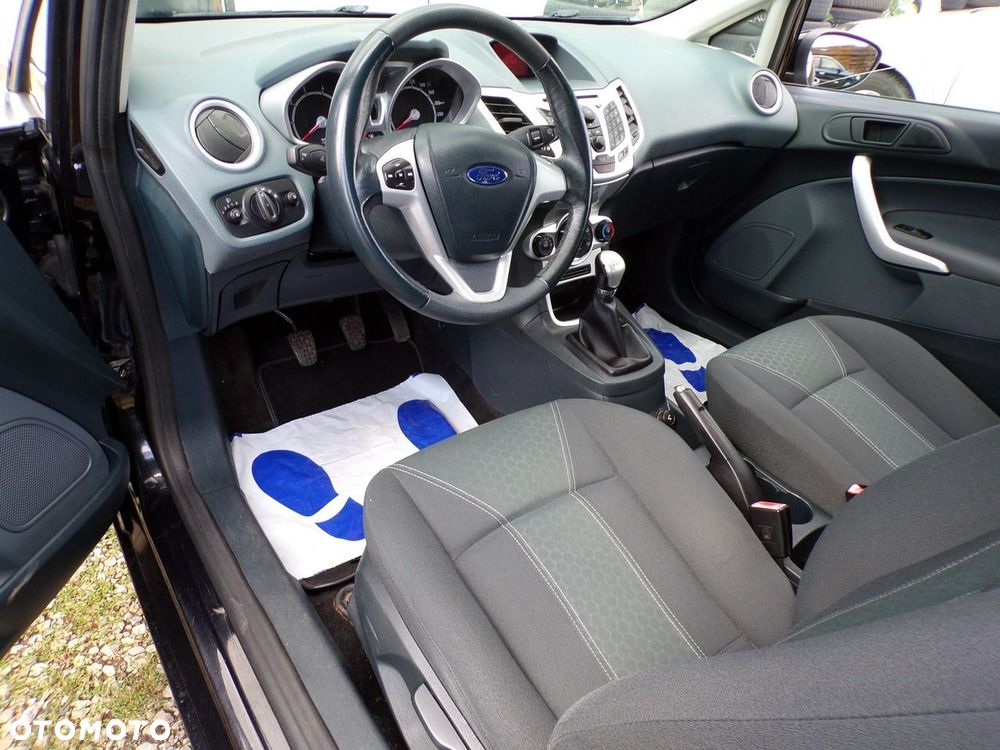 Ford Fiesta - 17