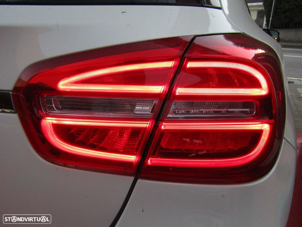 Mercedes-Benz GLA 200 d 4Matic 7G-DCT AMG Line - 15