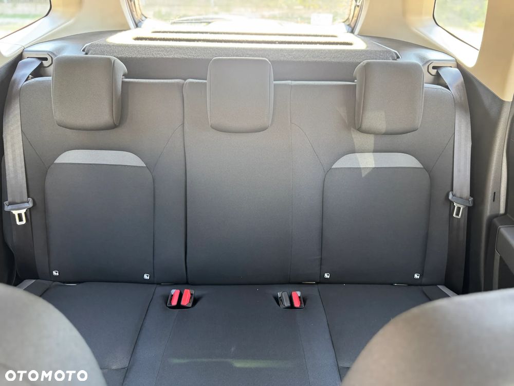 Dacia Duster 1.6 SCe Ambiance S&S - 27