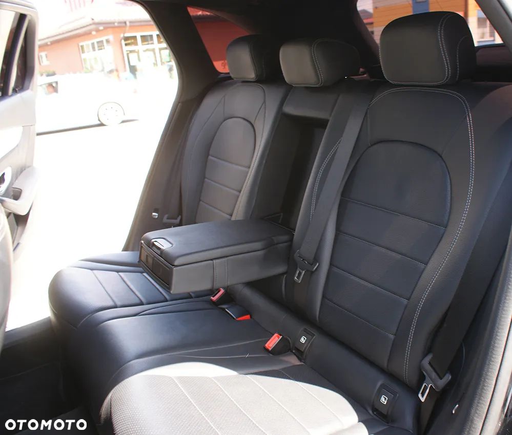 Mercedes-Benz GLC 250 d 4Matic 9G-TRONIC Exclusive - 22