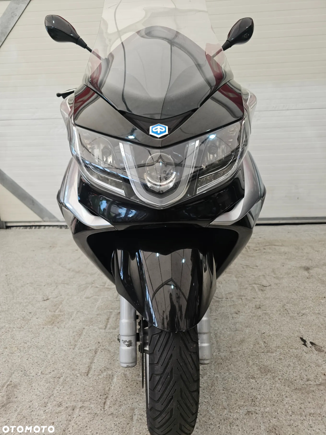 Piaggio X10 - 21