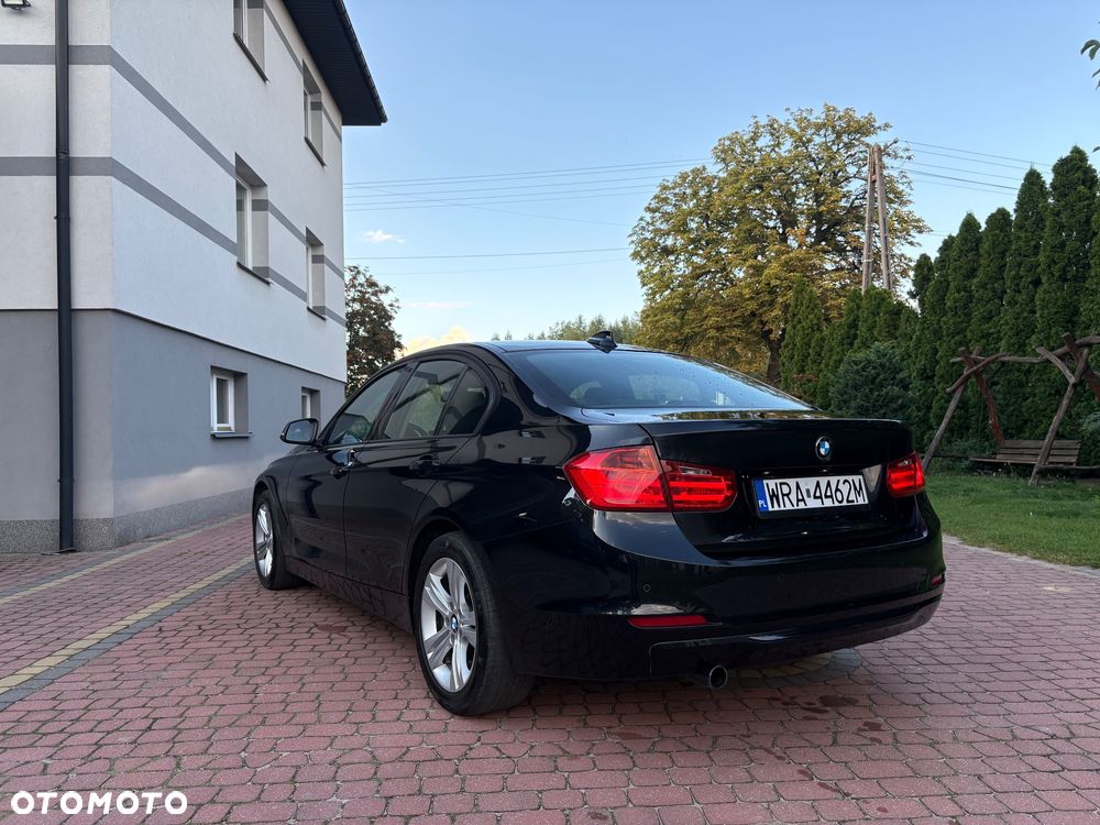 BMW Seria 3 320d - 4