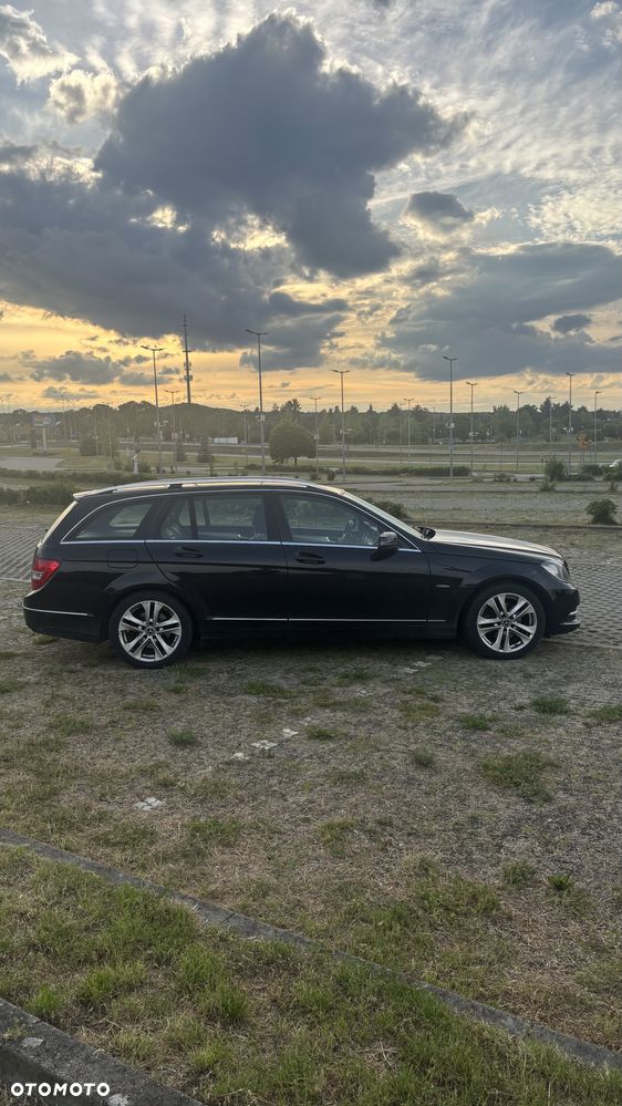 Mercedes-Benz Klasa C 220 CDI BlueEff Avantgarde - 4