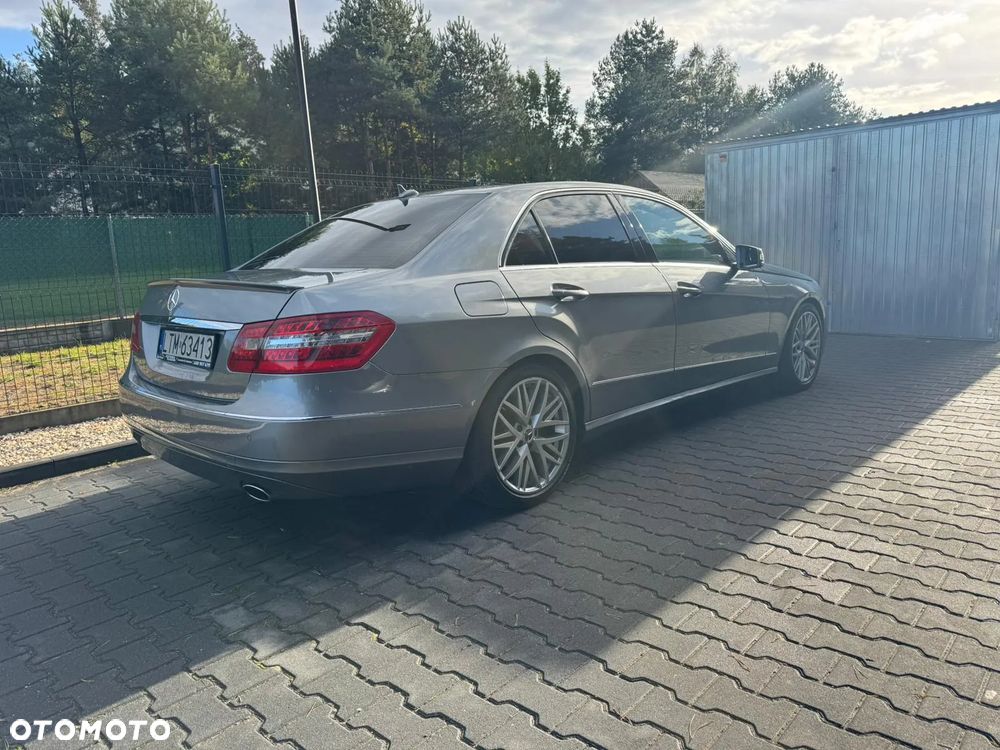 Mercedes-Benz Klasa E 350 CDI DPF BlueEFFICIENCY 7G-TRONIC Elegance - 7