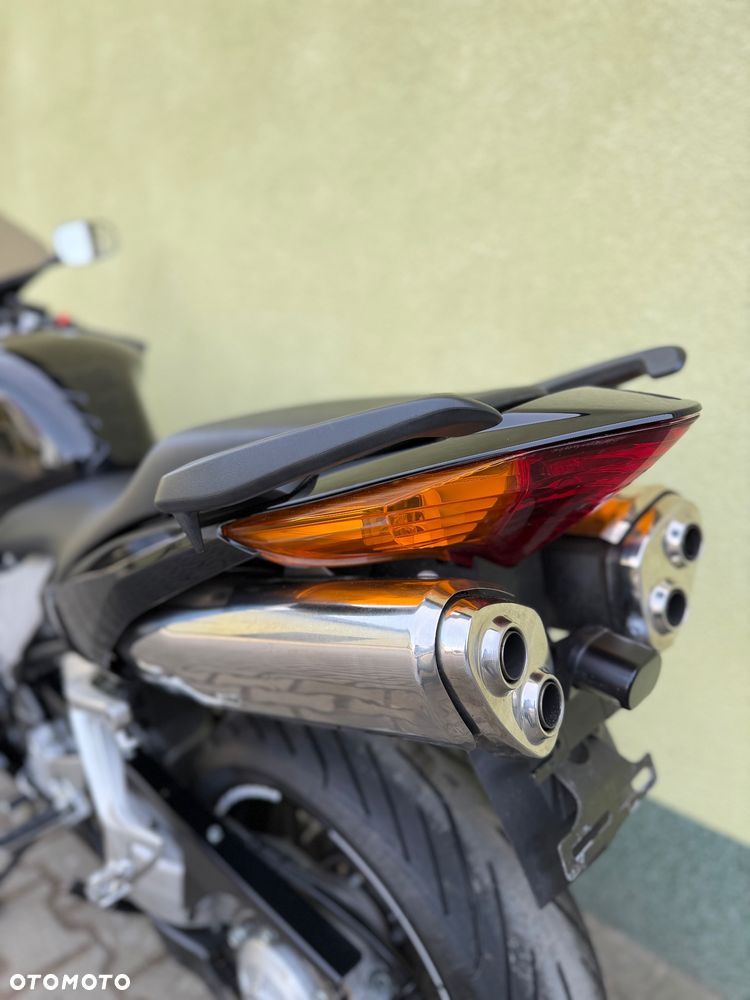 Honda VFR - 22