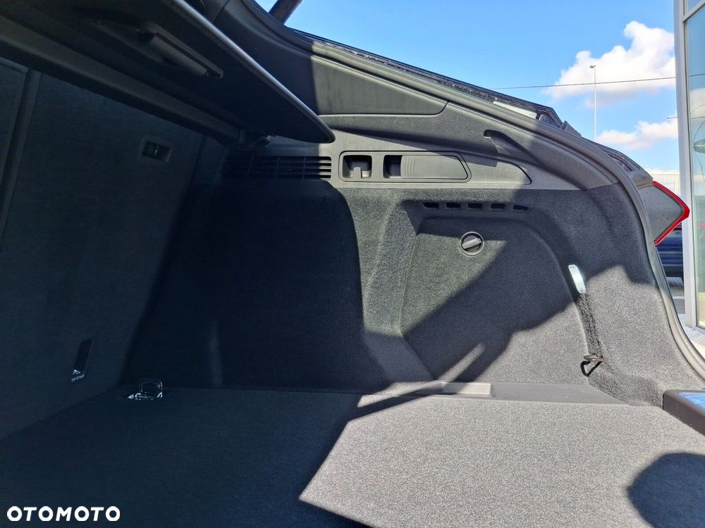 Audi Q5 Sportback - 11