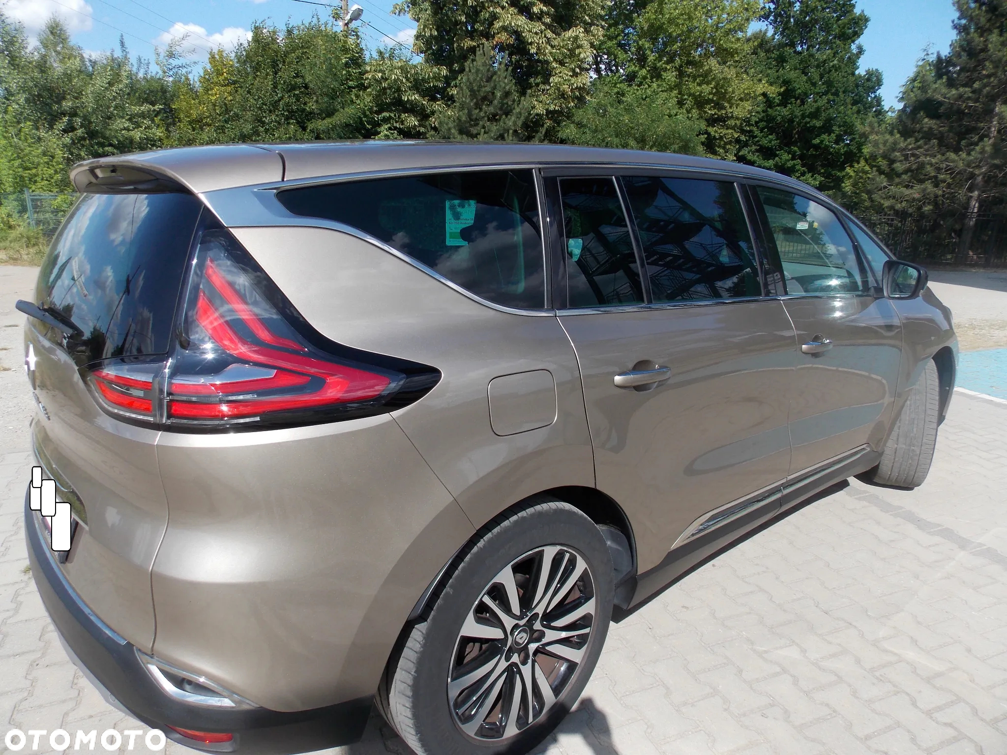 Renault Espace 1.6 dCi Energy Initiale Paris EDC - 5