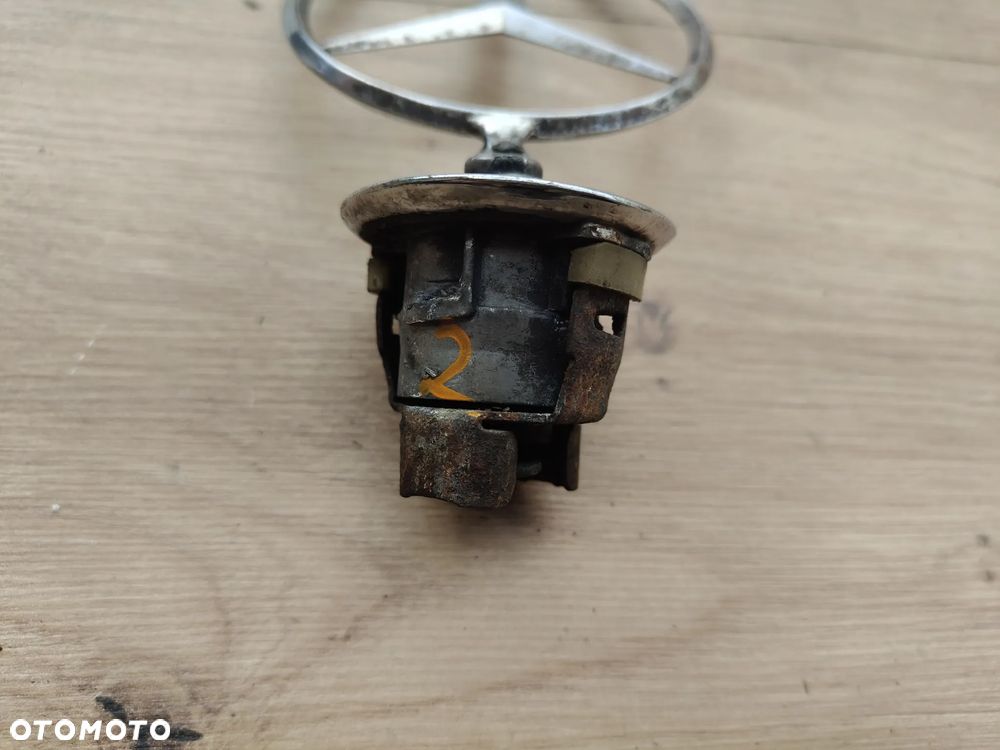 MERCEDES W210 W211 W220 W221 W203 W212 CELOWNIK MASKI EMBLEMAT ZNACZEK - 11