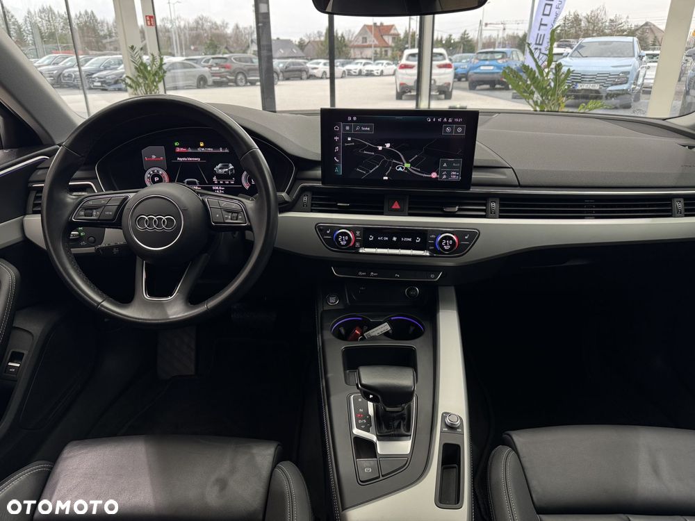 Audi A4 Limousine - 15