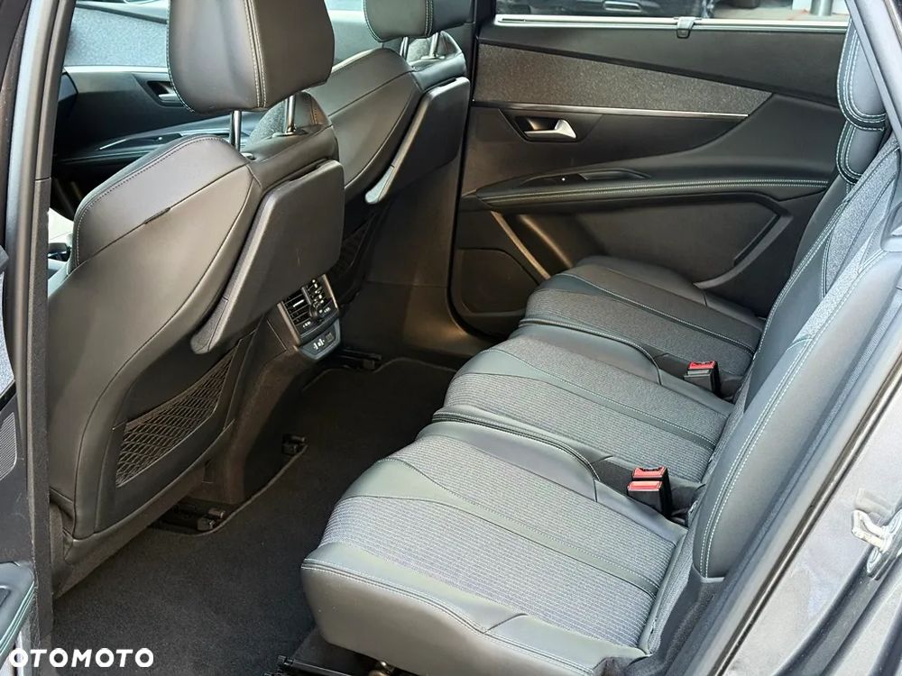 Peugeot 5008 1.5 BlueHDI Allure S&S EAT8 - 33