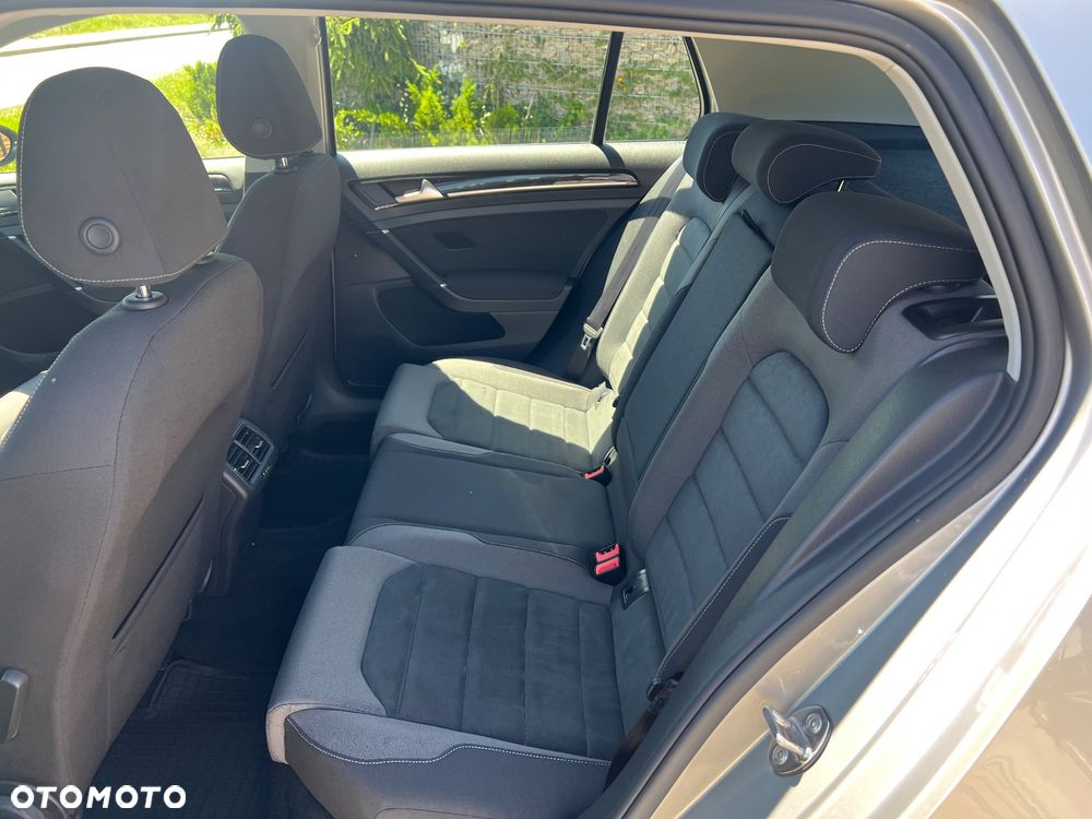 Volkswagen Golf 2.0 BlueTDI 4Motion Comfortline - 26