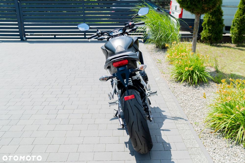 Honda CB - 10