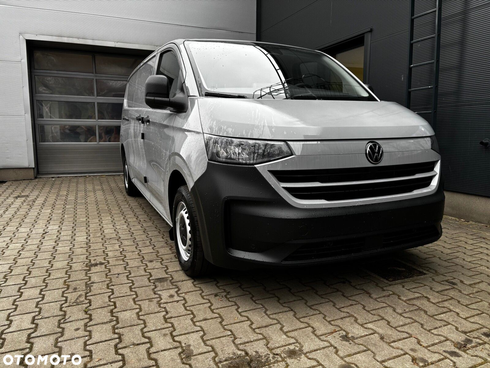 Volkswagen Transporter L2 2.0 TDI 4MOTION 150 KM 8-automat. - 19