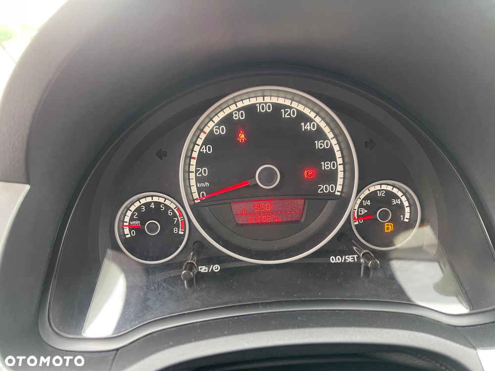 Volkswagen up! high - 13
