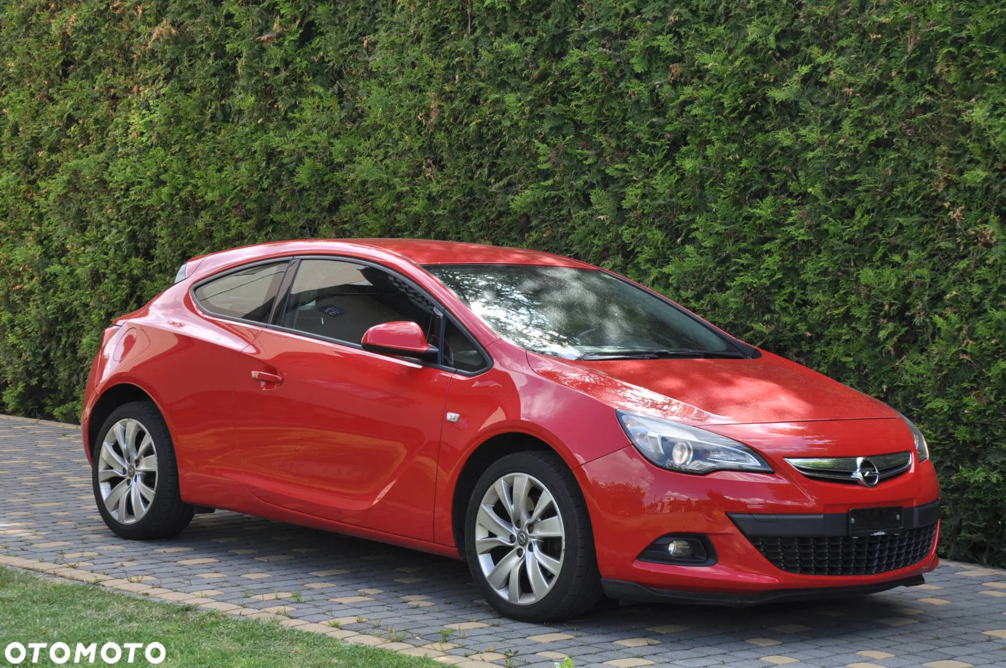 Opel Astra GTC 1.6 Turbo Sport - 18