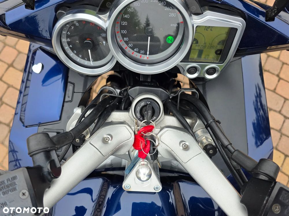Yamaha FJR - 24