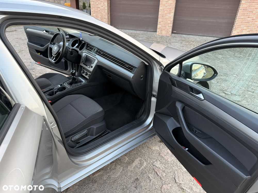 Volkswagen Passat 2.0 TDI BMT Comfortline - 20
