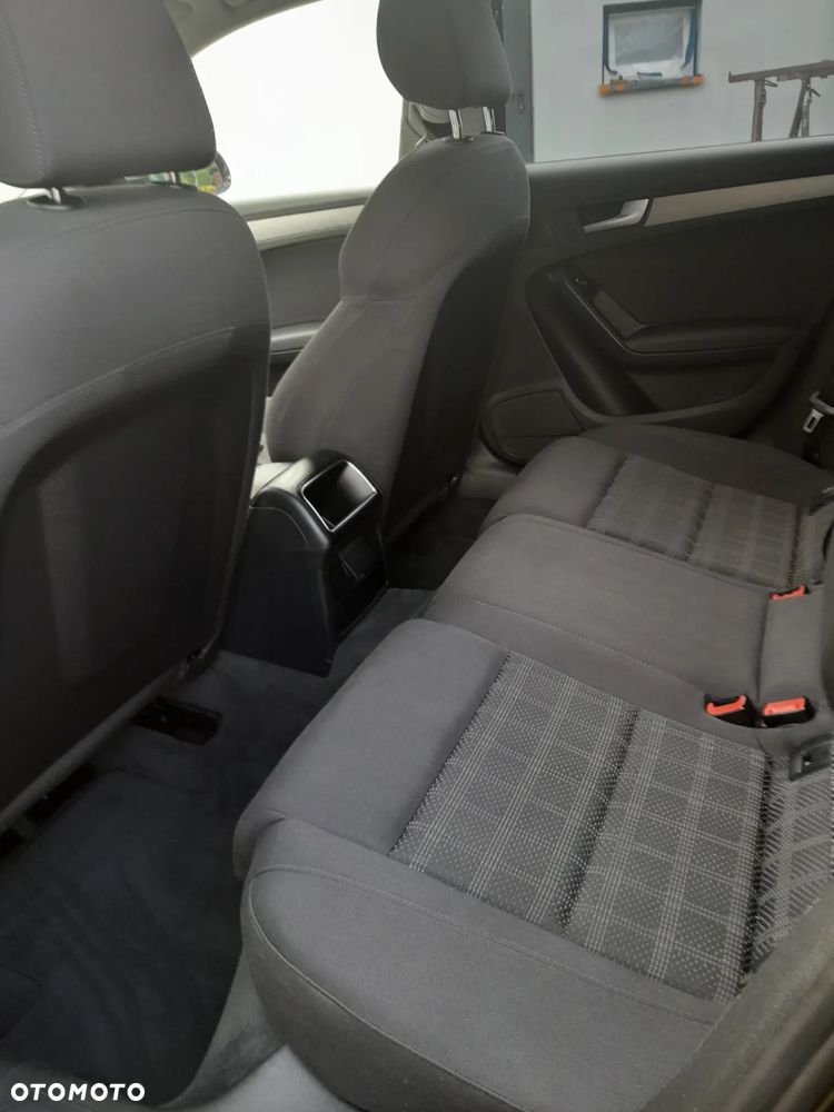 Audi A4 Avant 2.0 TDI ultra DPF Attraction - 10