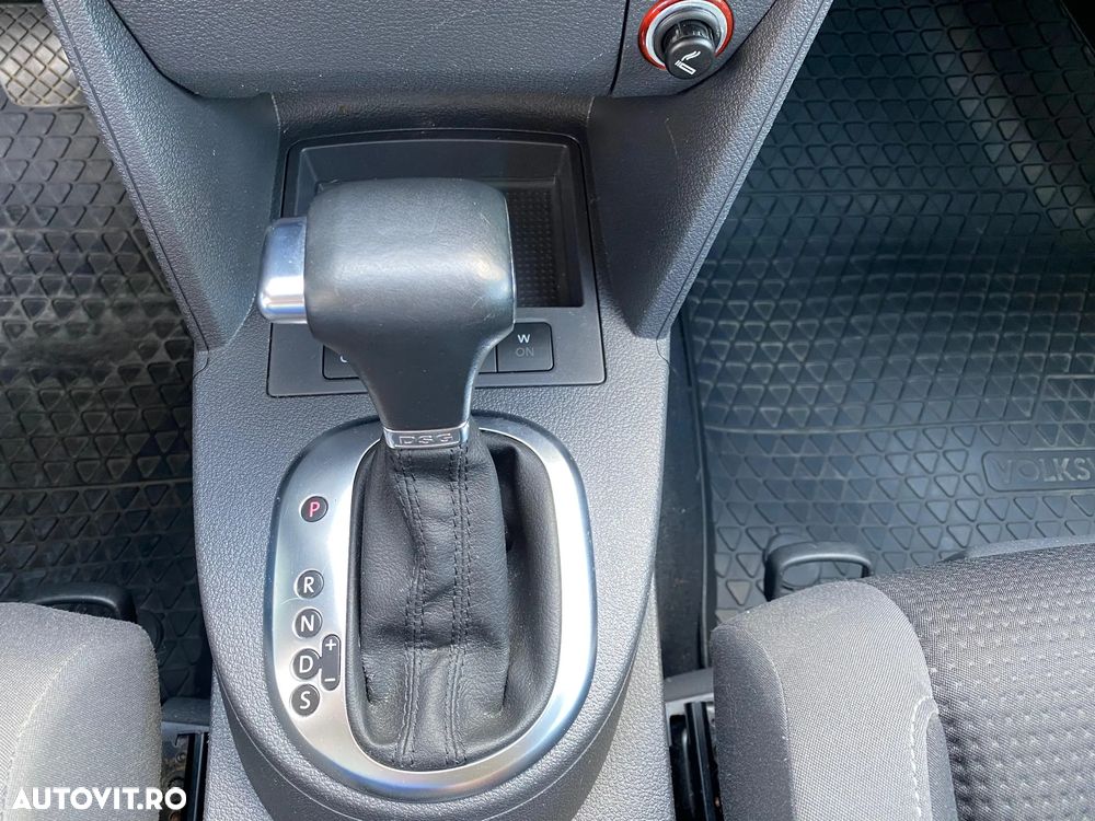 Volkswagen Touran - 21