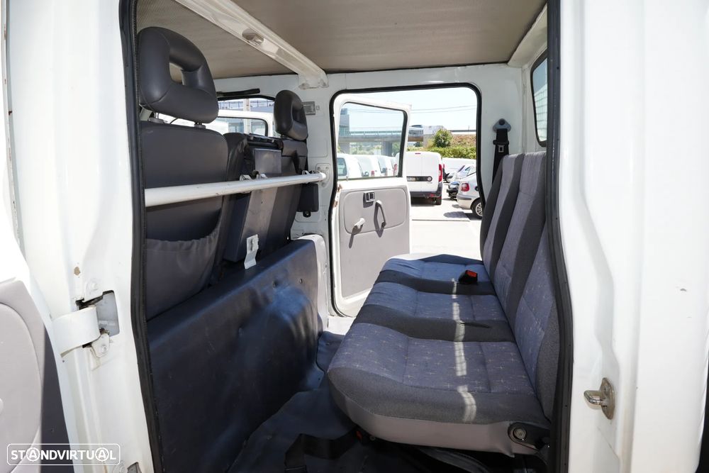 Nissan Cabstar 3.0TD 120cv E120 6Lugares - 11