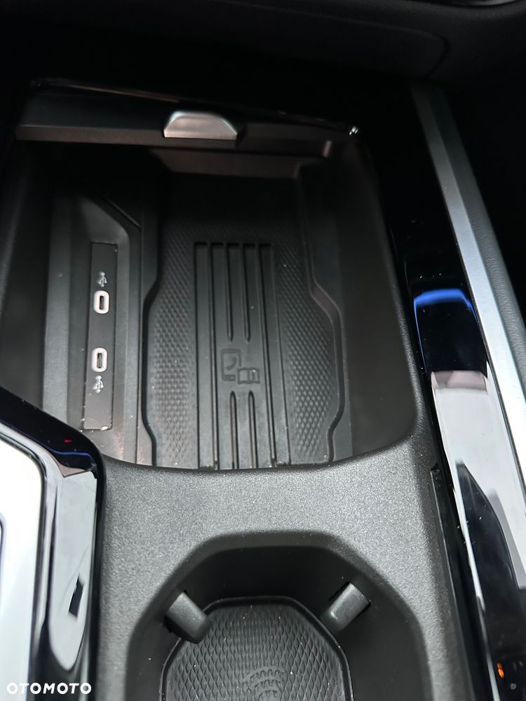 Volkswagen Passat 2.0 TDI SCR Style DSG - 13