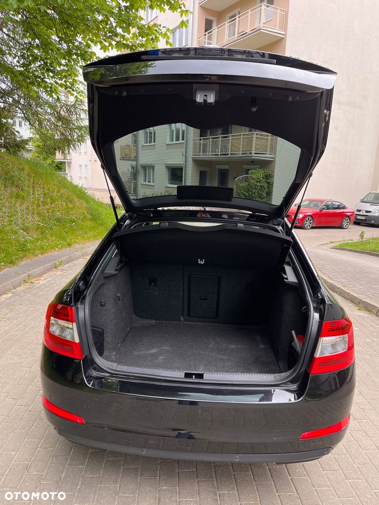 Skoda Octavia 2.0 TDI Style DSG - 17