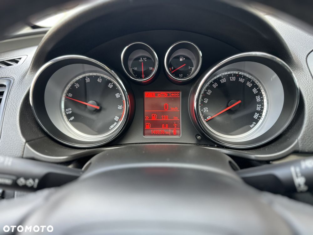 Opel Insignia - 14