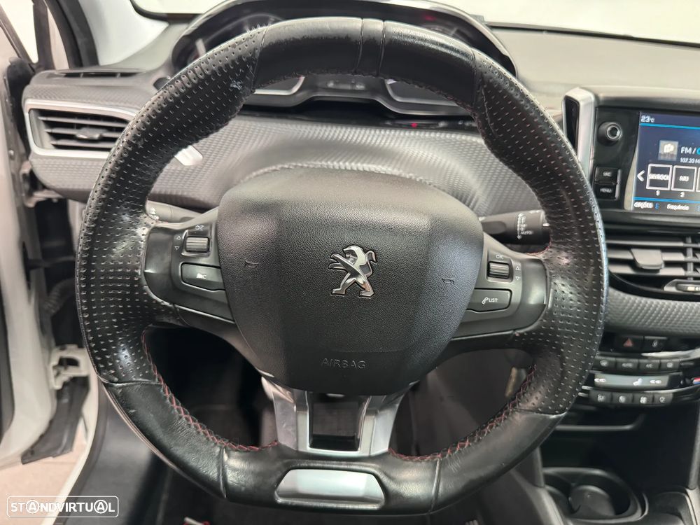 Peugeot 208 - 13