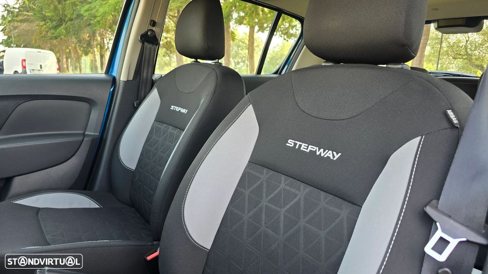 Dacia Sandero 0.9 TCe Stepway - 33