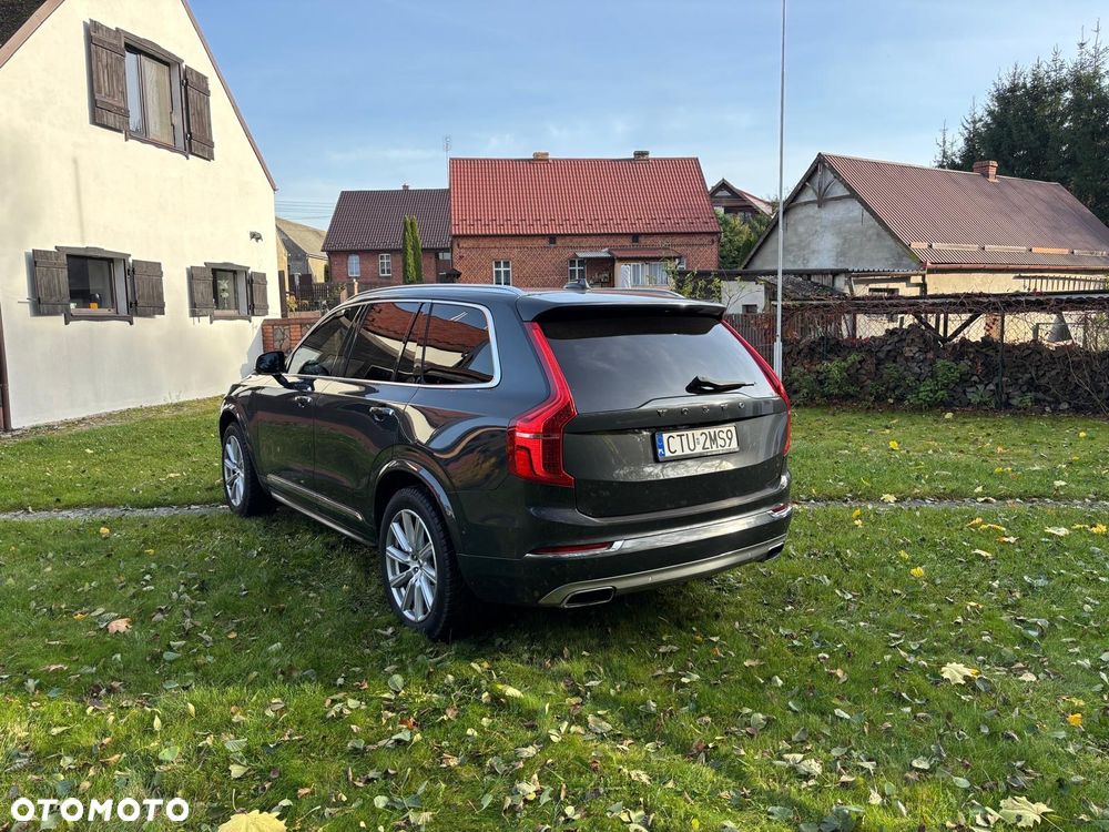 Volvo XC 90 T8 AWD Plug-In Hybrid Momentum 7os - 4