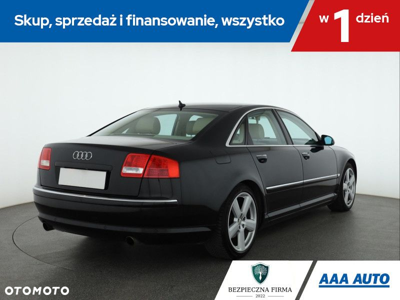 Audi A8 - 6