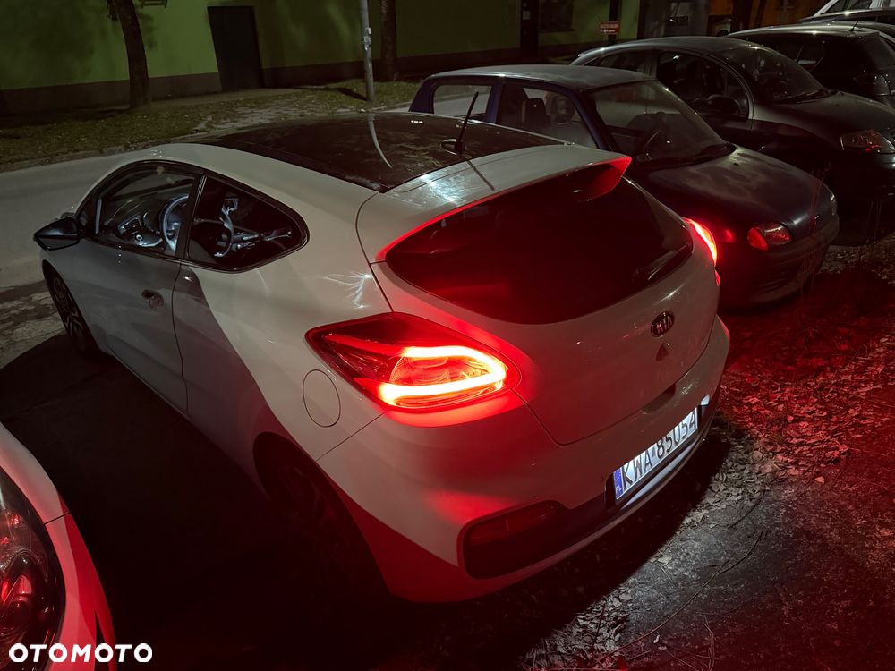 Kia ProCeed - 22